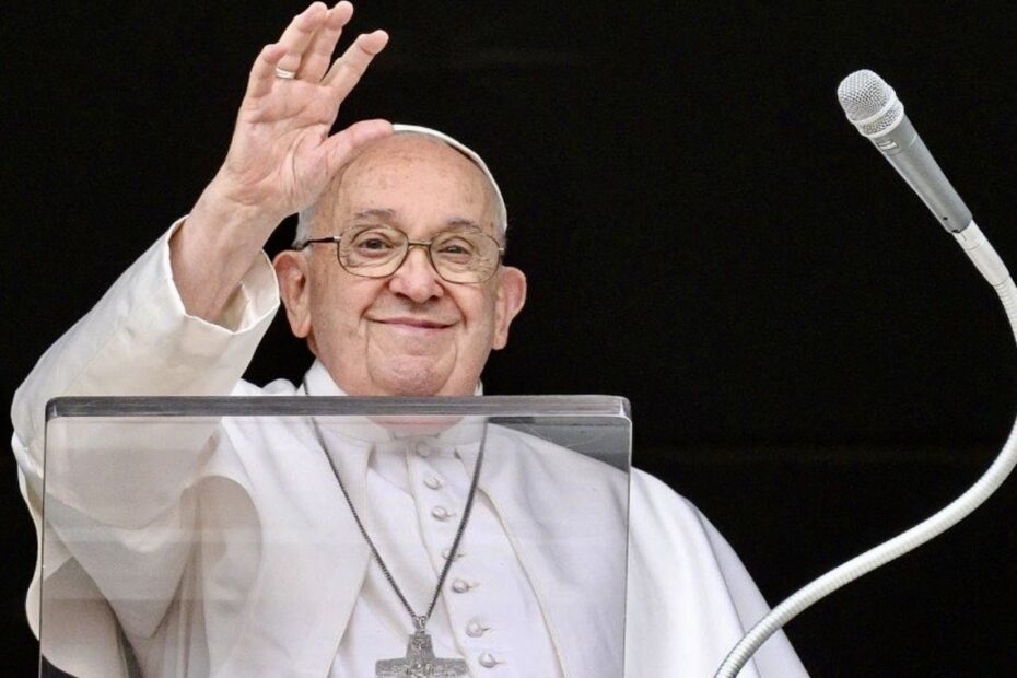 Papa Francisco critica legalização das drogas, um dia após STF decidir descriminalizar porte da maconha