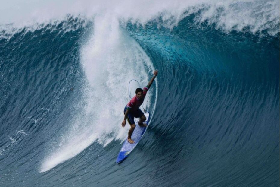 Medina vence João Chianca e avança para semifinal do surfe nas Olimpíadas