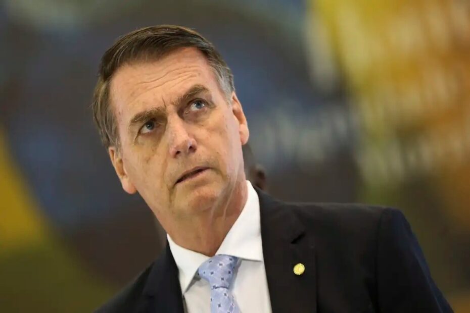 ‘Tenho 300 e poucos processos e a gente não vai recuar’, declarou Bolsonaro