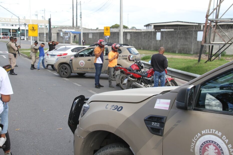 Operação na RMS resulta na prisão de sete pessoas e apreensão de cinco veículos