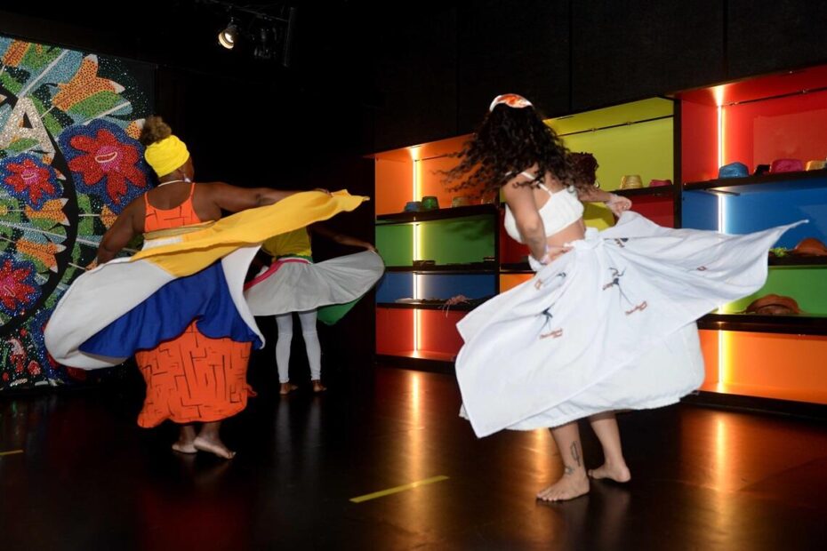 Oficina de dança afro 'O Rodar das Saias' acontece até esta quinta na Casa do Carnaval