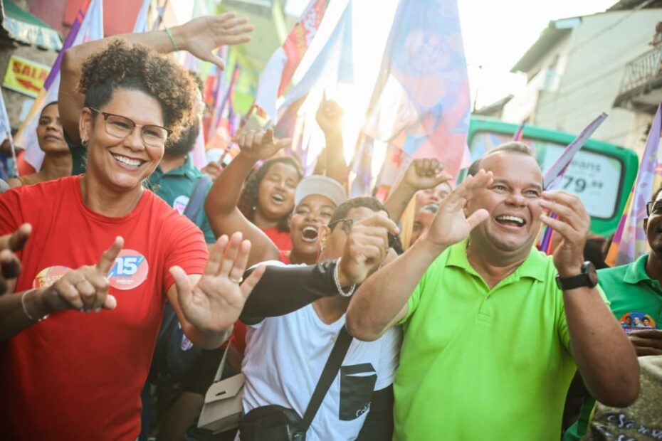 Em caminhada Geraldo fala sobre programas de assistência social