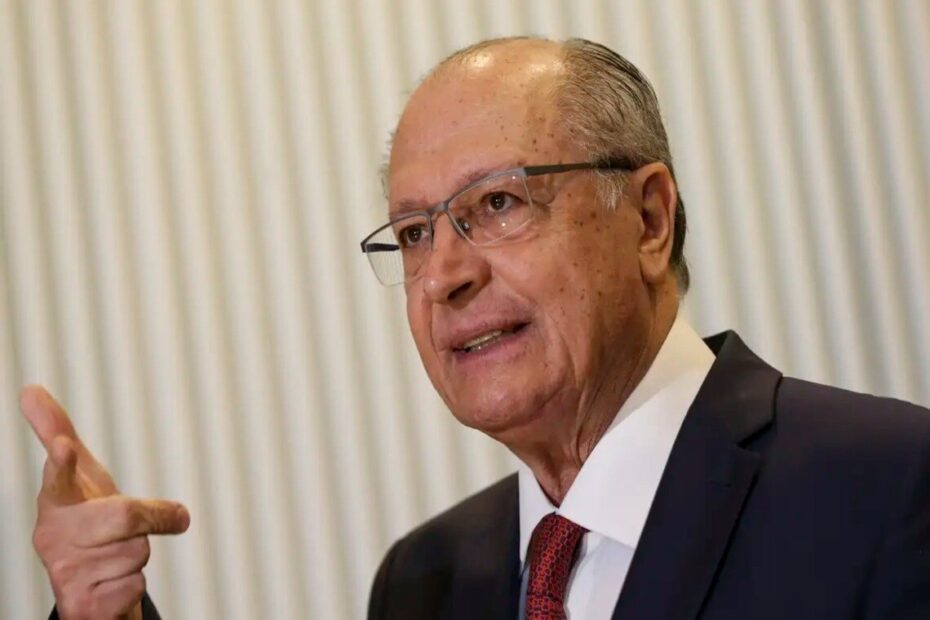 Alckmin descarta risco de apagão e destaca medidas preventivas em meio à maior seca desde os anos 1950