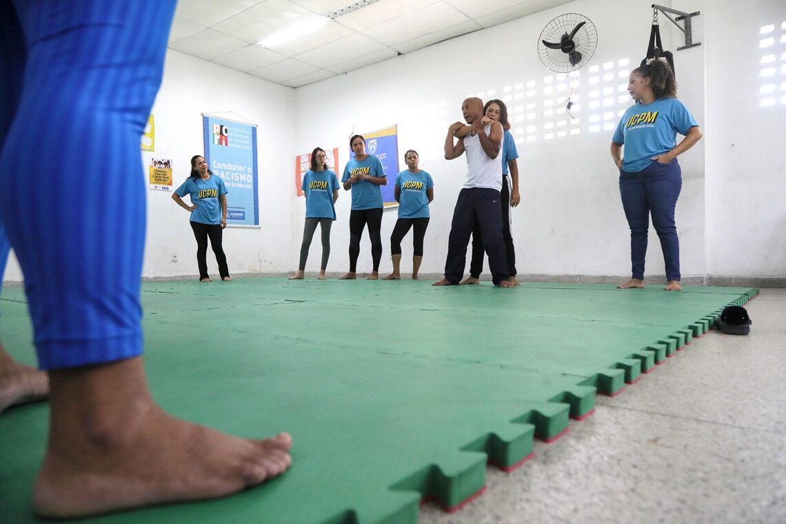 GCM abre inscrições para nova turma do curso gratuito de defesa pessoal voltado a mulheres lésbicas - 