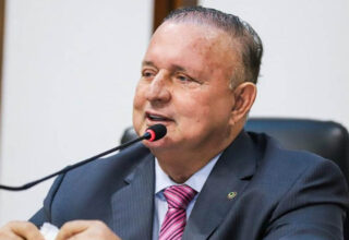 PSB declara apoio à reeleição de Adolfo Menezes na AL-BA e garante voto de 26 deputados - 