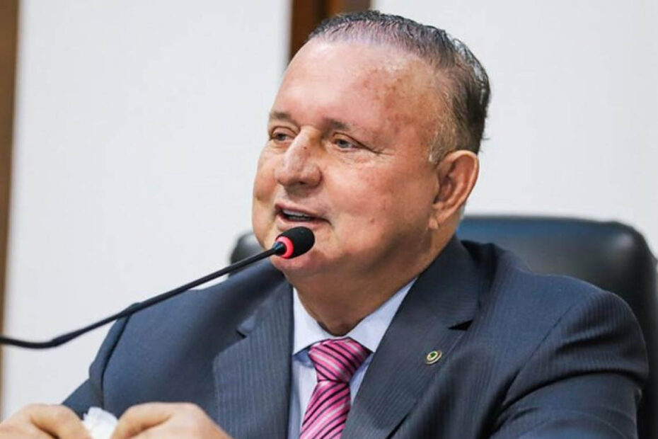 PSB declara apoio à reeleição de Adolfo Menezes na AL-BA e garante voto de 26 deputados - 