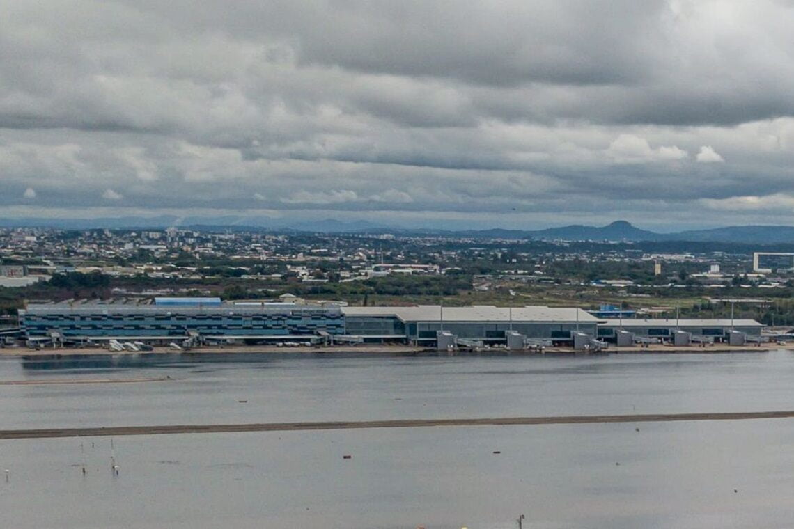 Aeroporto de Porto Alegre retomará operações com embarque e desembarque na próxima segunda - 