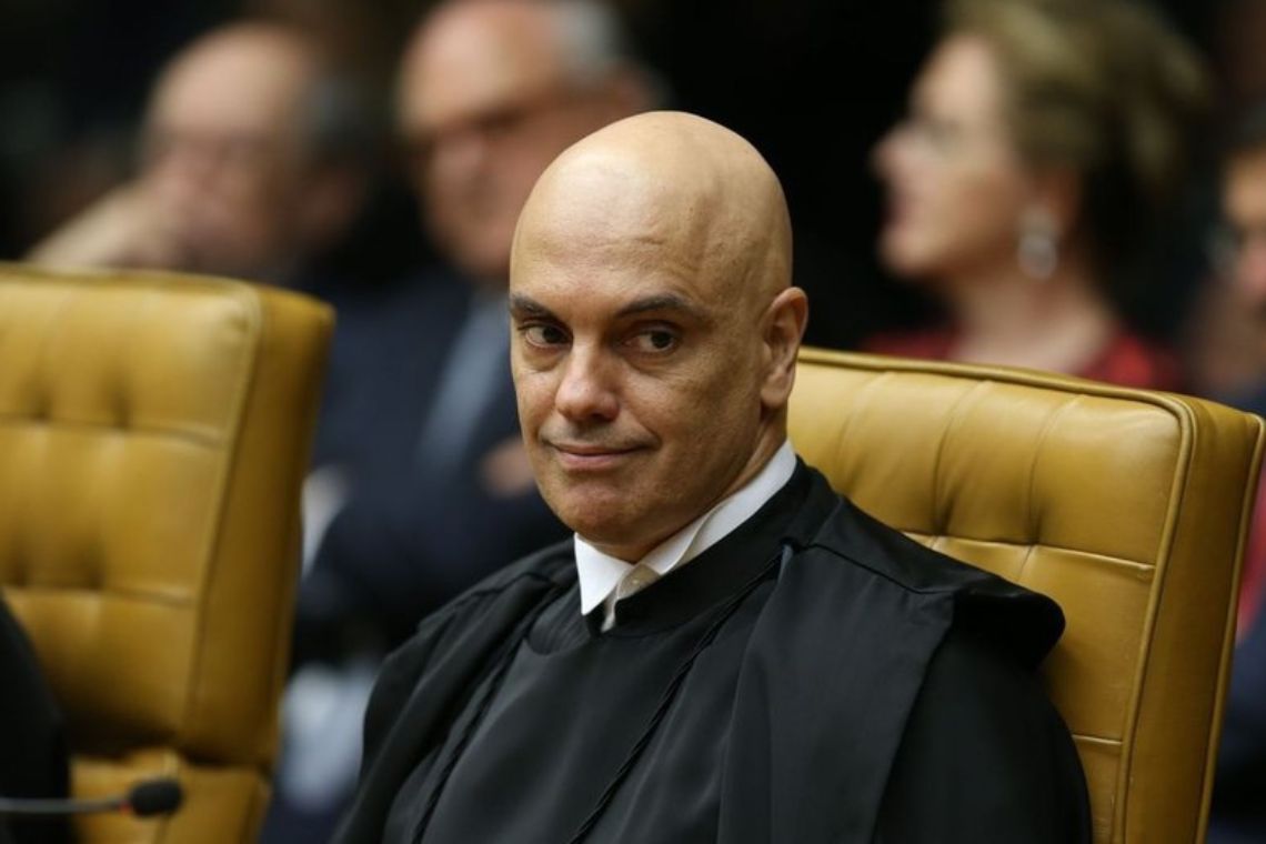 Moraes autoriza visita de senadores a ex-diretor da PRF preso por bloquear estradas - 