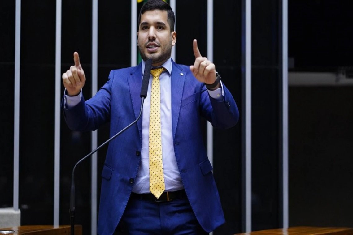 André Fernandes cresce na sondagem em Fortaleza, diz Datafolha - 