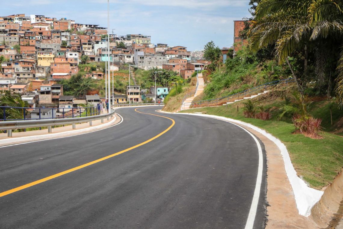 Prefeitura inaugura a Avenida Batatinha no bairro da Mata Escura - 