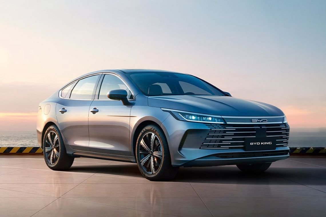 Tesla perde liderança global em carros elétricos após queda nas vendas e avanço acelerado da BYD - 