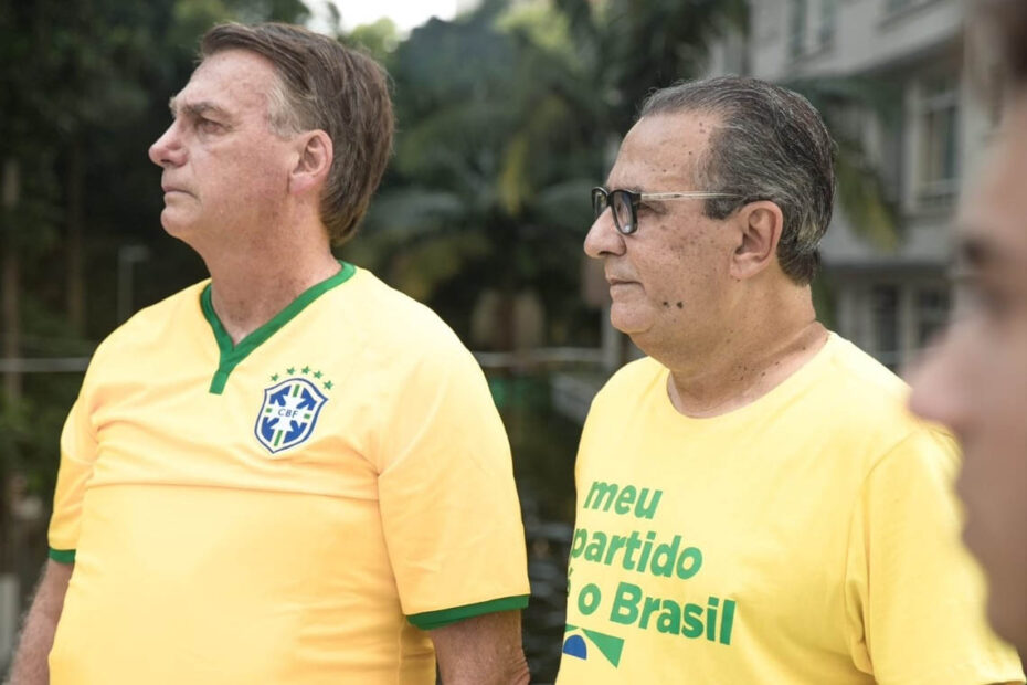 Bolsonaro abre o jogo e confessa mágoa com Silas Malafaia por críticas após primeiro turno: ‘Ele explodiu’ - 