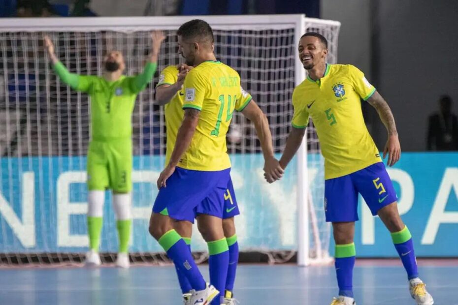 Brasil goleia Costa Rica e chega às quartas da Copa do Mundo de Futsal - 