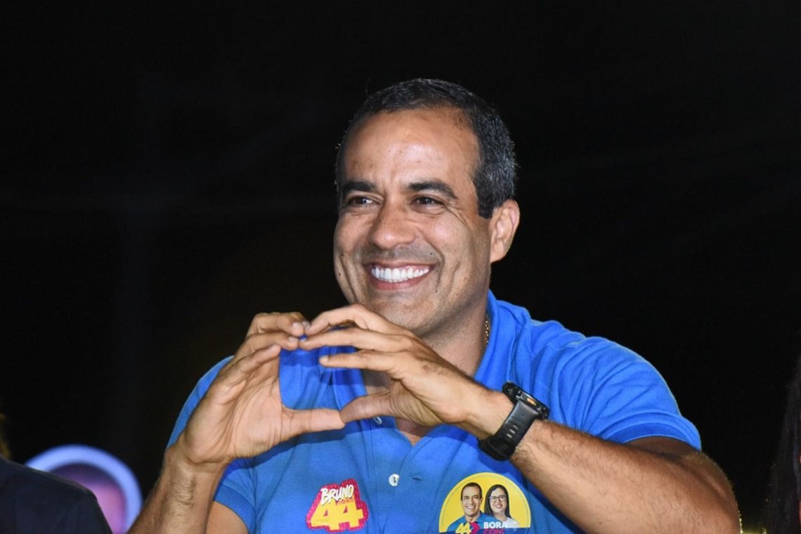 Bruno Reis falta a debate da TV Bahia, último antes das eleições - 