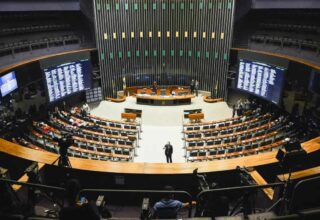 Câmara dos Deputados rejeita destaque da reforma tributária - 