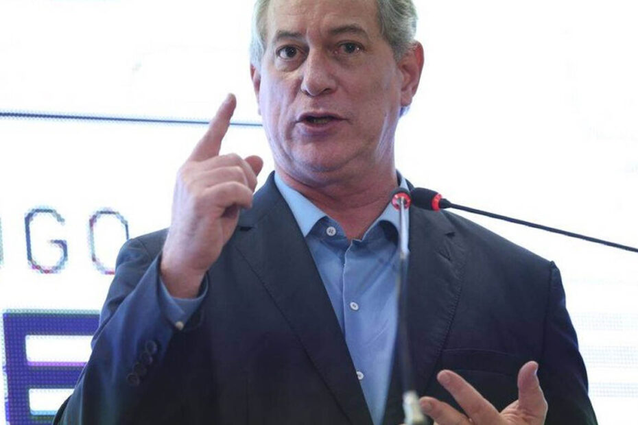 Bancada do PDT na Câmara se reúne para discutir expulsão de Ciro Gomes do partido - 