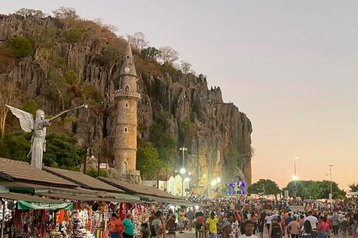 Bom Jesus da Lapa: Alto risco de queda de pedras em Santuário - 