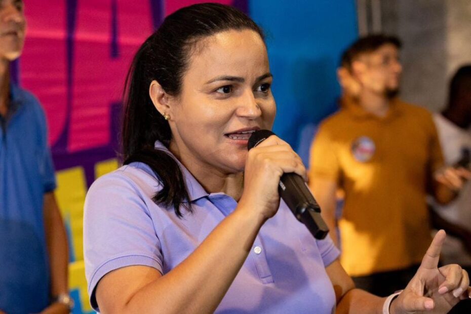 Débora Régis apresenta proposta para buracos nas ruas e destravar trânsito de Lauro de Freitas - 