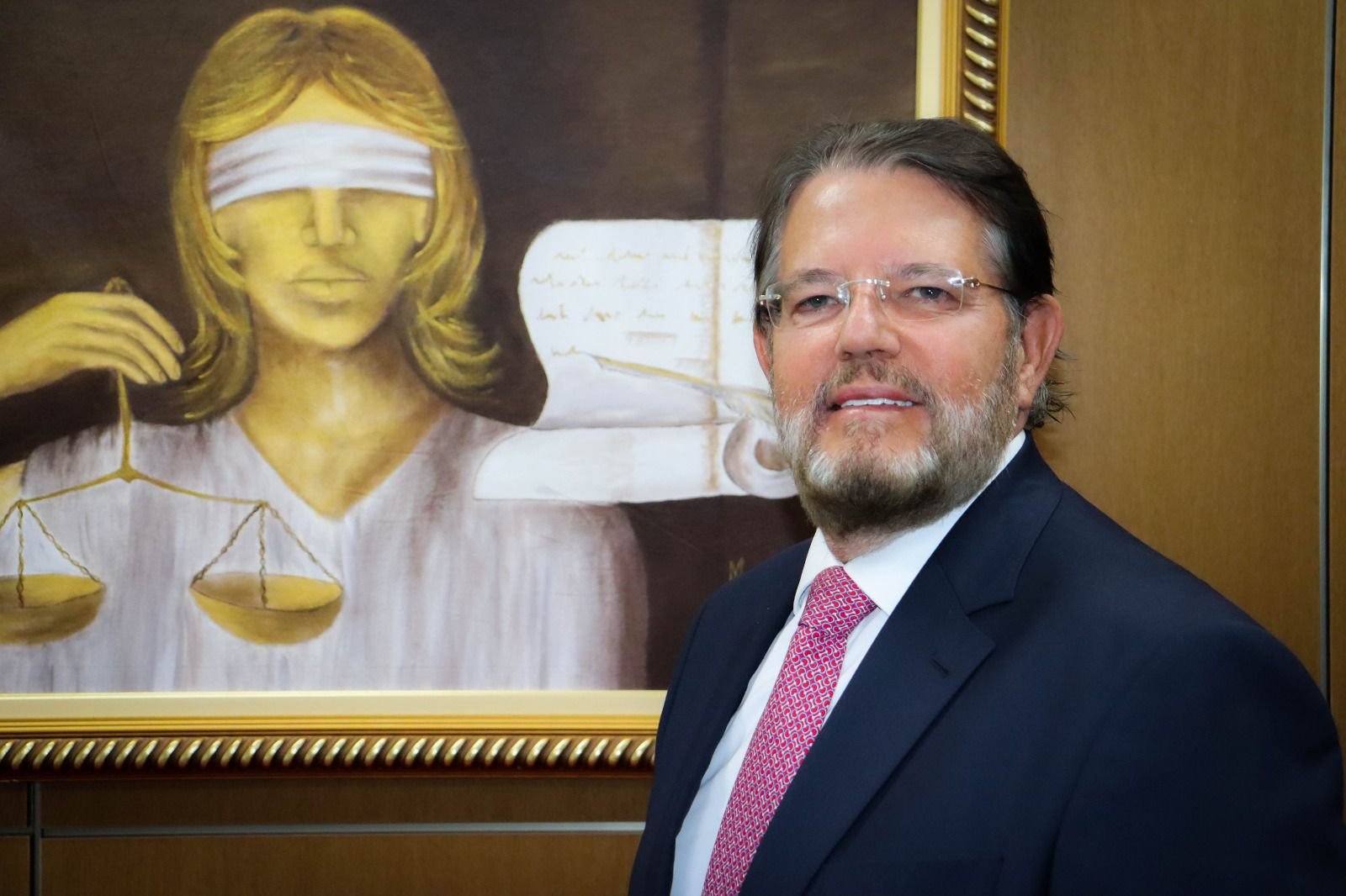 Desembargador Jatahy Júnior lança livro sobre fake news e Justiça Eleitoral - 