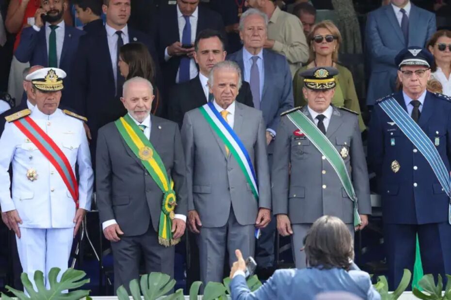 Primeira-dama e figuras do Governo Lula faltam ao desfile de 7 de Setembro - 