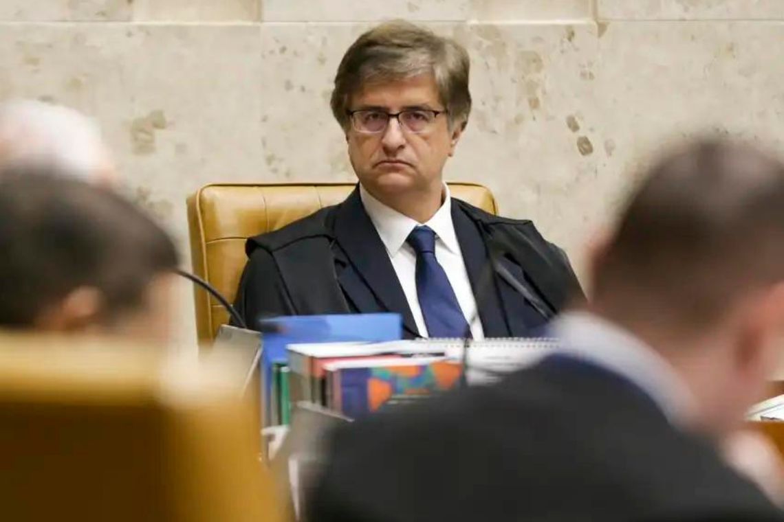 Procurador-geral ganha mais tempo para decidir sobre denúncia contra Bolsonaro no caso das joias - 