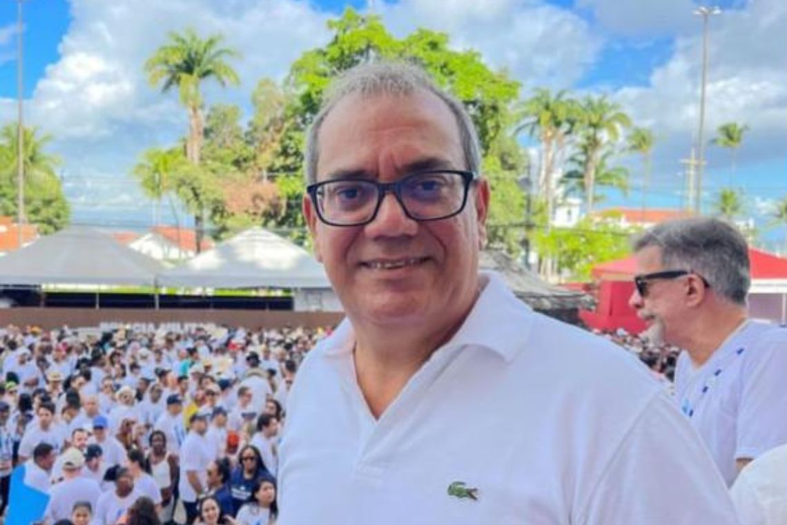 Carlos Muniz diz que população deve ficar atenta ao cumprimento da lei de gratuidade das sacolas - 