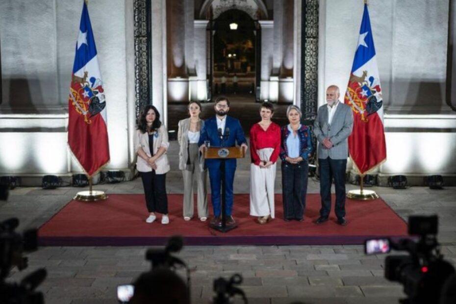 Coalizão de Gabriel Boric perde força nas eleições municipais no Chile - 