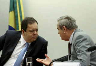 Após perder favoritismo para presidir a Câmara, Elmar Nascimento adota nova estratégia - 