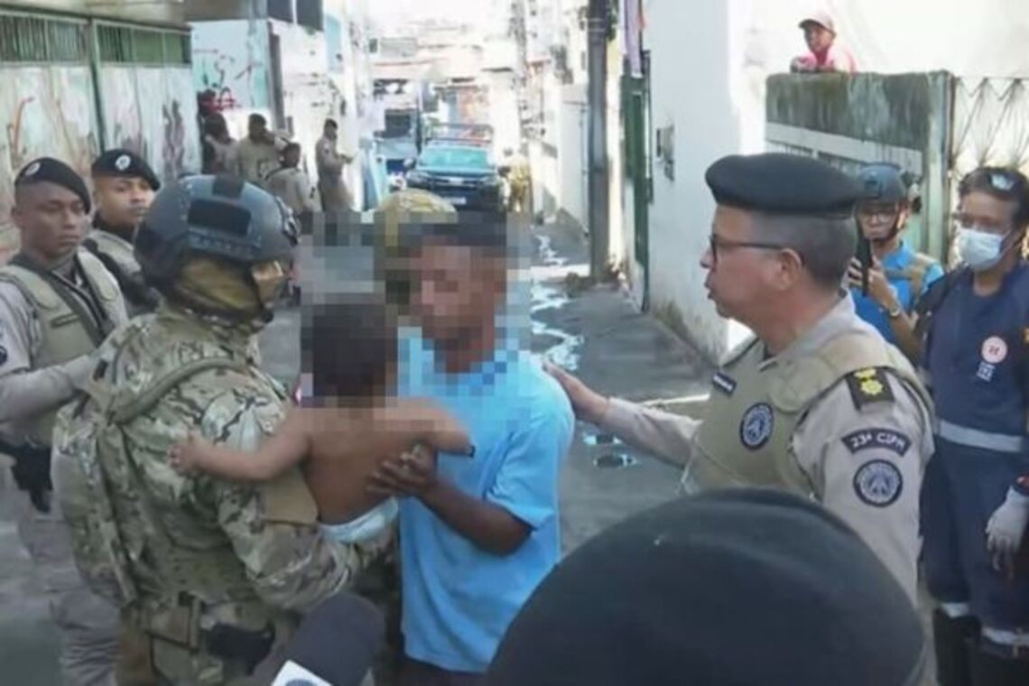 Mulher feita refém na Engomadeira perde visão de um dos olhos, diz familiar - 