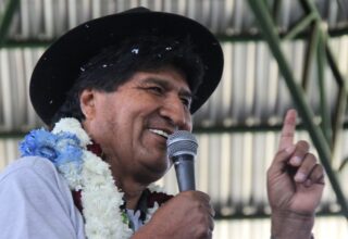 Evo Morales sofre ataque a tiros em suposta ação de prisão - 