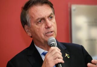 Bolsonaro critica suspensão do ‘X’ e acusa Alexandre de Moraes de impor ditadura - 