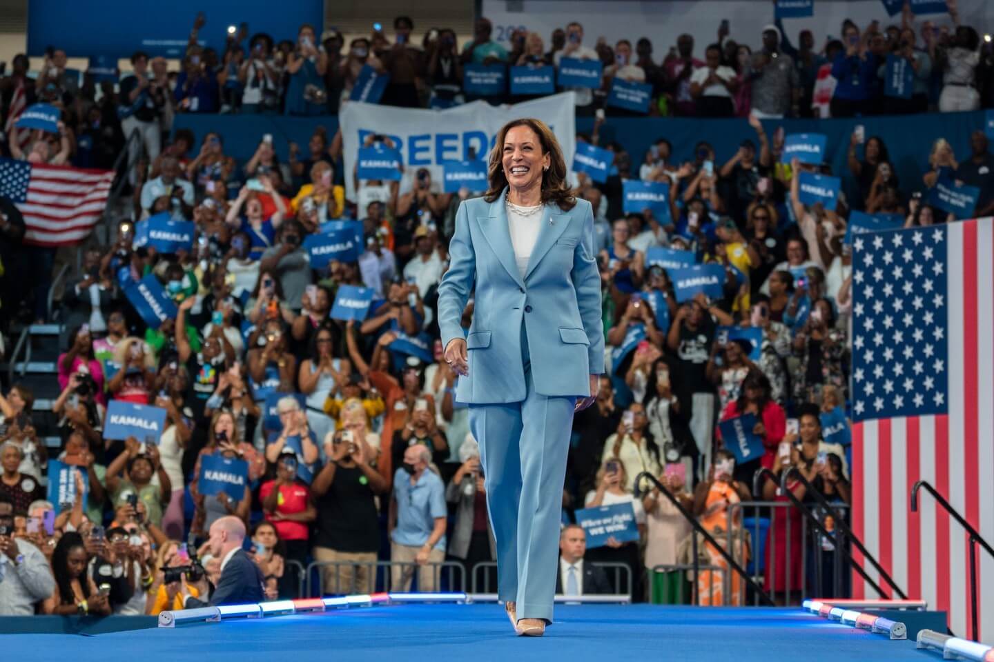 Estado da Califórnia impulsiona candidatura da Kamala Harris - 