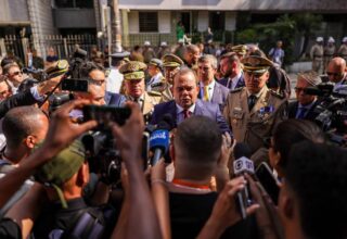 Governador falta a tradicional desfile de 7 de setembro e é representado por Geraldo Jr - 