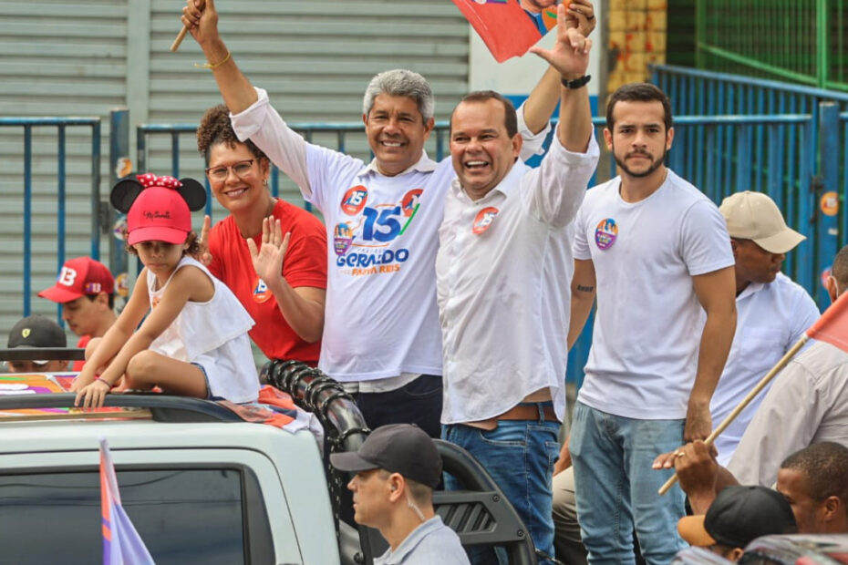 Com Jerônimo, Geraldo faz caminhada em Cajazeiras e promete fomentar esporte e cultura - 