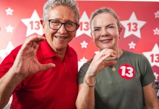 Gleisi Hoffmann celebra vitórias do PT no 2º turno das eleições, entre elas Camaçari - 