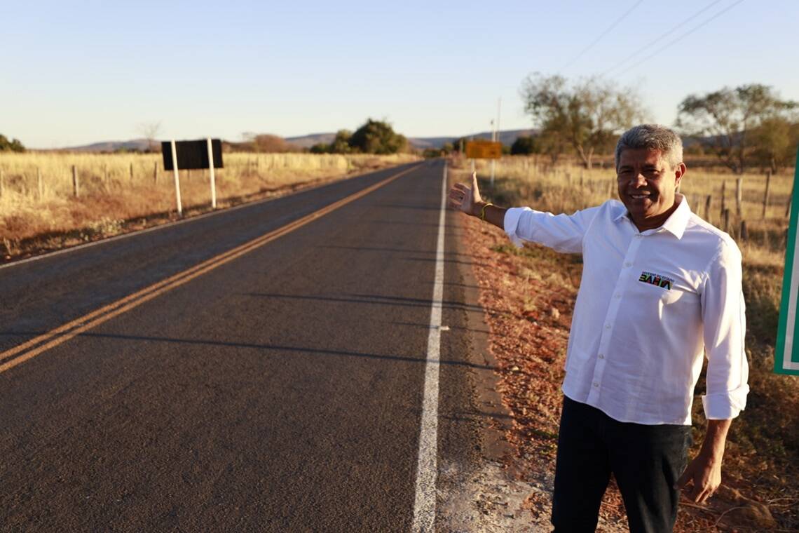 Jerônimo entrega obras de infraestrutura, educação, desenvolvimento rural e saúde em Santa Maria da Vitória - 