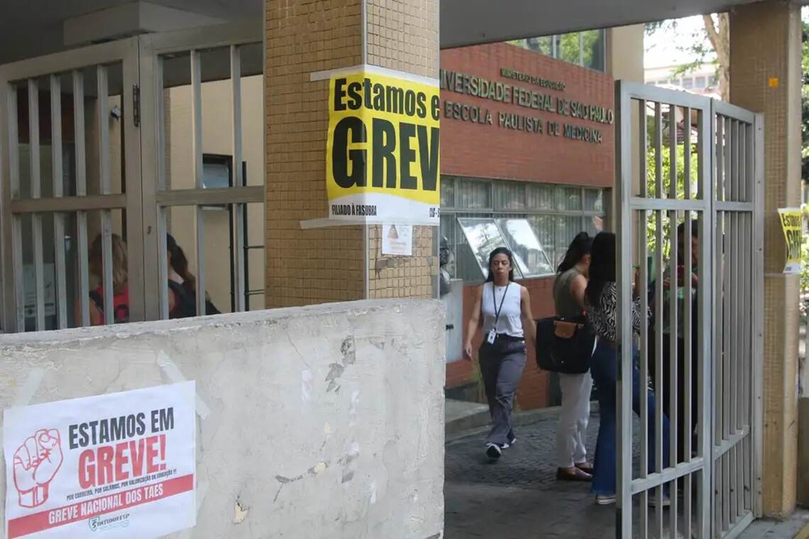 MEC aceita revogar portaria se professores federais acabarem greve - 