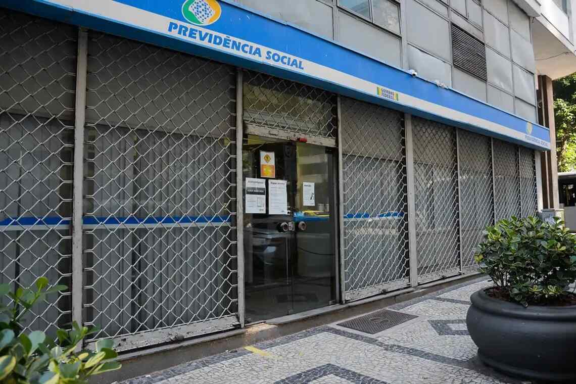 Estagiário do INSS é preso em Salvador por fraudar crédito consignado - 