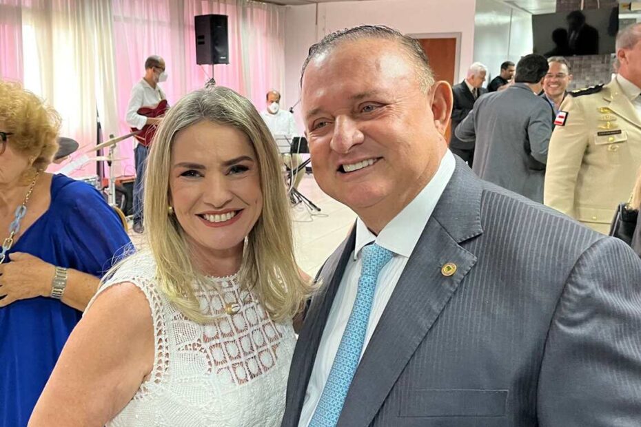 Ivana Bastos desiste de candidatura à presidência da AL-BA e anuncia apoio à reeleição de Adolfo Menezes - 