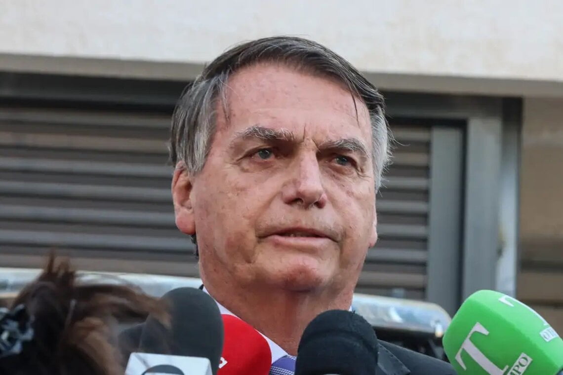 PF fecha cerco e protocola no STF indiciamento de Bolsonaro no caso das joias - 