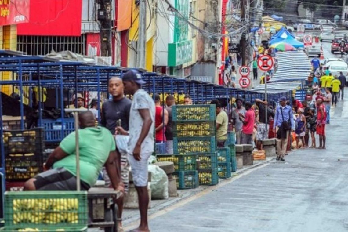 Justiça determina que Salvador entregue plano de ordenamento do comércio ambulante na Joana Angélica - 