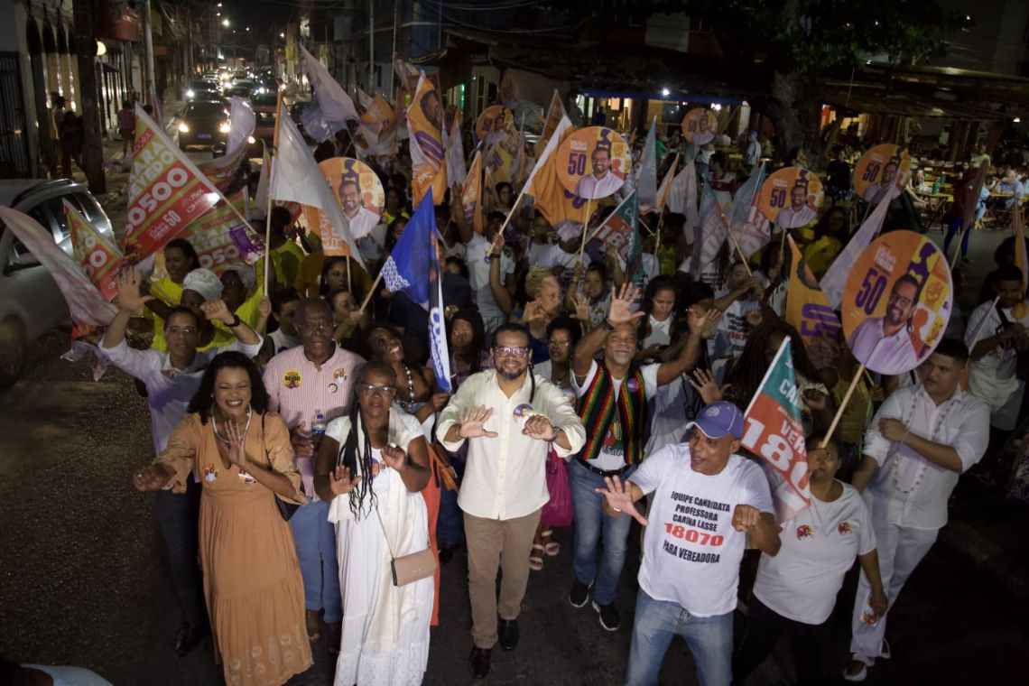 Kleber Rosa diz ser a ‘esquerda em Salvador’ durante caminhada no Rio Vermelho - 