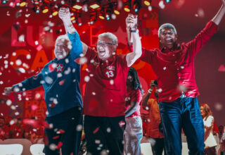 Durante comício em Camaçari, Jerônimo e Wagner exaltam Luiz Caetano: ‘Vai voltar à prefeitura’ - 