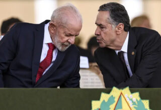 Lula liga para Barroso e pede que responsáveis por queimadas não fiquem impunes - 