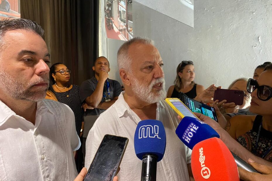 Márcio Meirelles comemora projeto de modernização do Teatro Vila Velha - 