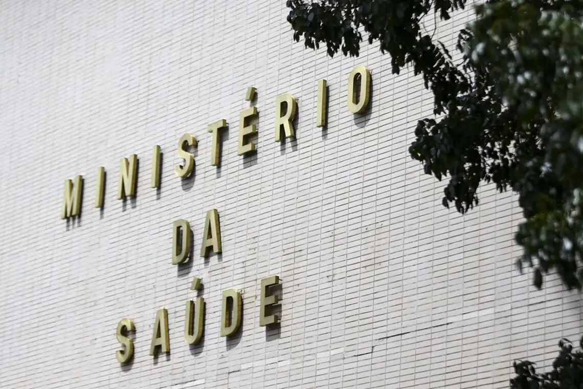 Ministério da Saúde tem mais de R$ 4 bilhões congelados - 