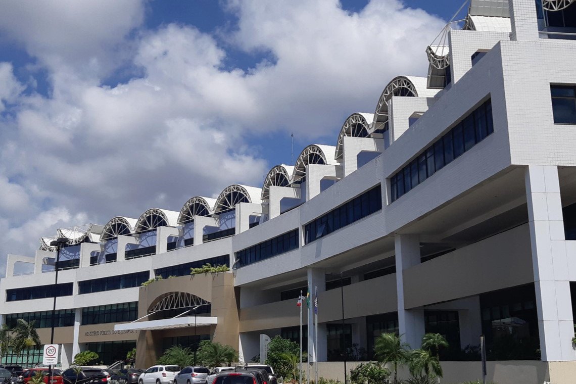 Alba aprova contratação de publicitários para funções de jornalistas  no MP-BA - 