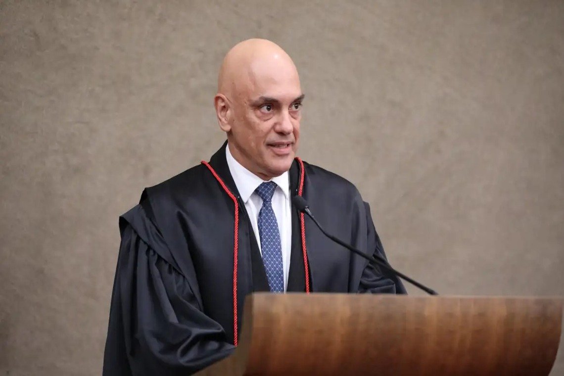 Mesmo após fim do prazo de Moraes, rede social X continua em operação no Brasil - 