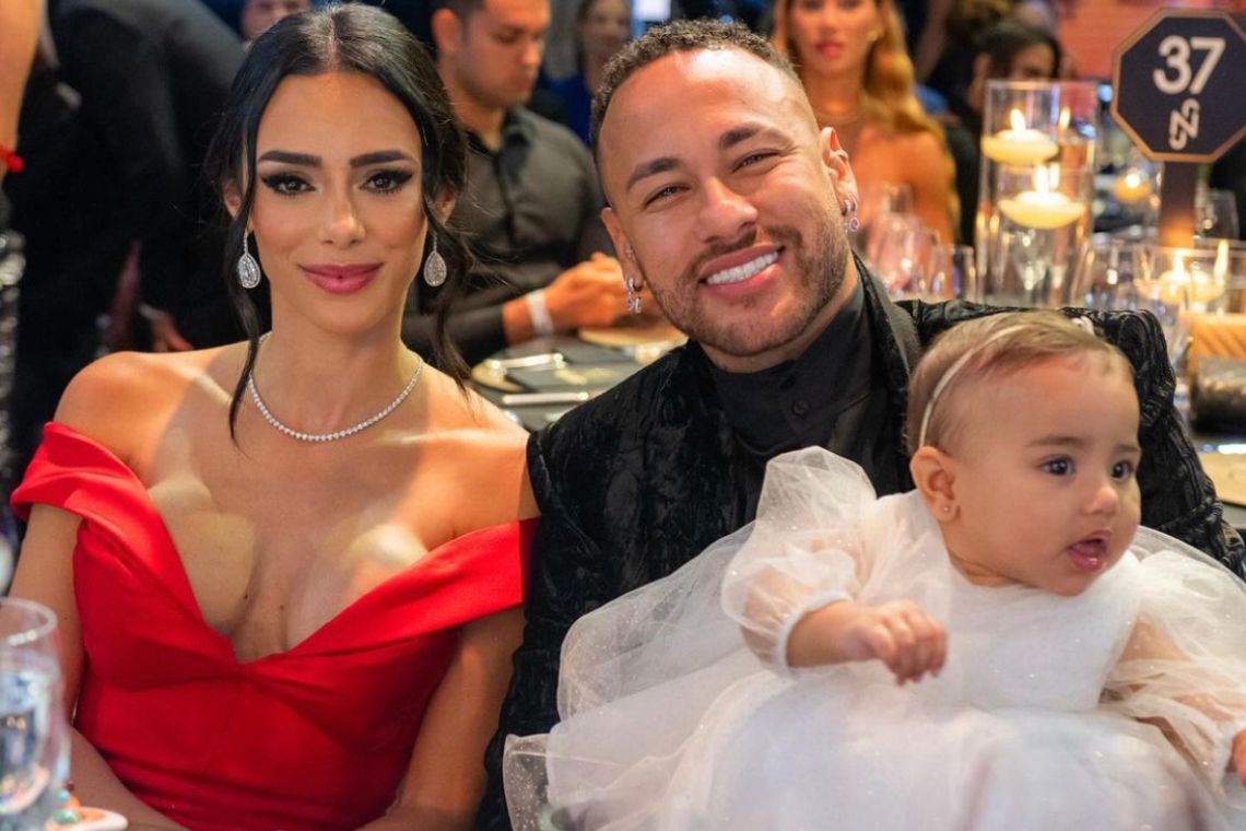 Voltaram? Neymar Jr e Bruna Biancardi compartilham passeio com Mavie - 