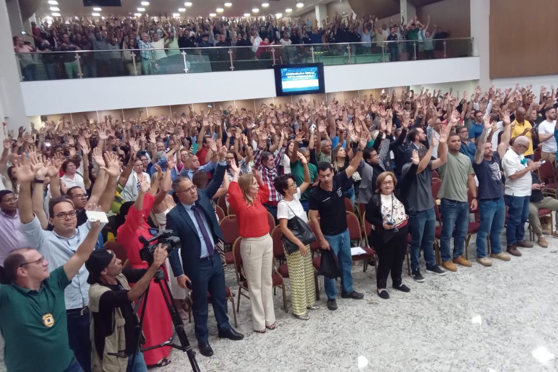 Polícias Civil e Técnica aprovam suspensão imediata das operações policiais na Bahia - 